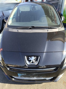 PEUGEOT  - 5008 - 1.6 HDI